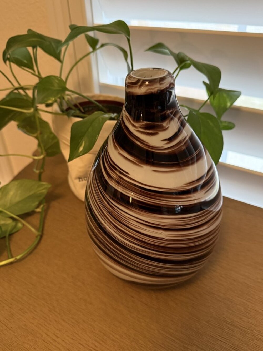 *SALE* Handblown Feather Design Glass Vase